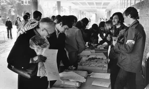 WashU Campus - Students part of the democratic society gather in 1969. Part of the Washington University Archives..